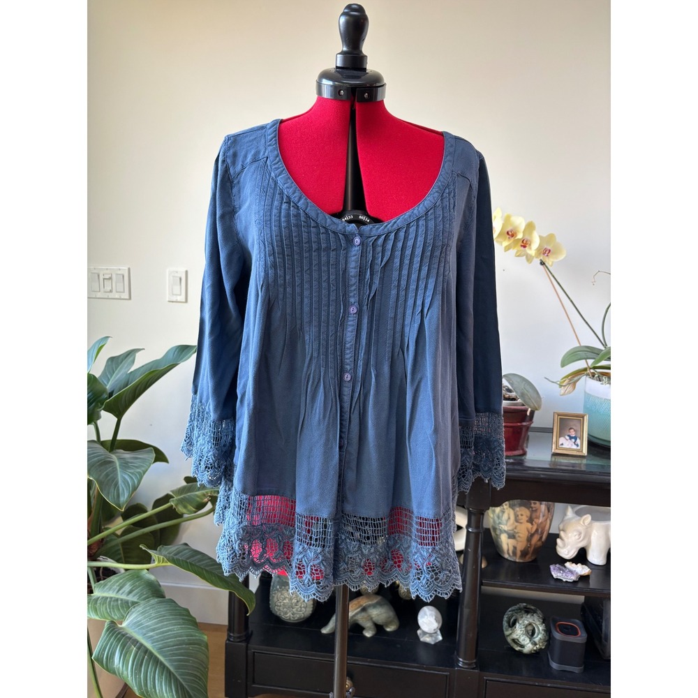 Ladies M American Eagle Outfitters Blue Lace Trim Pintuck Boho Hippie Flowy